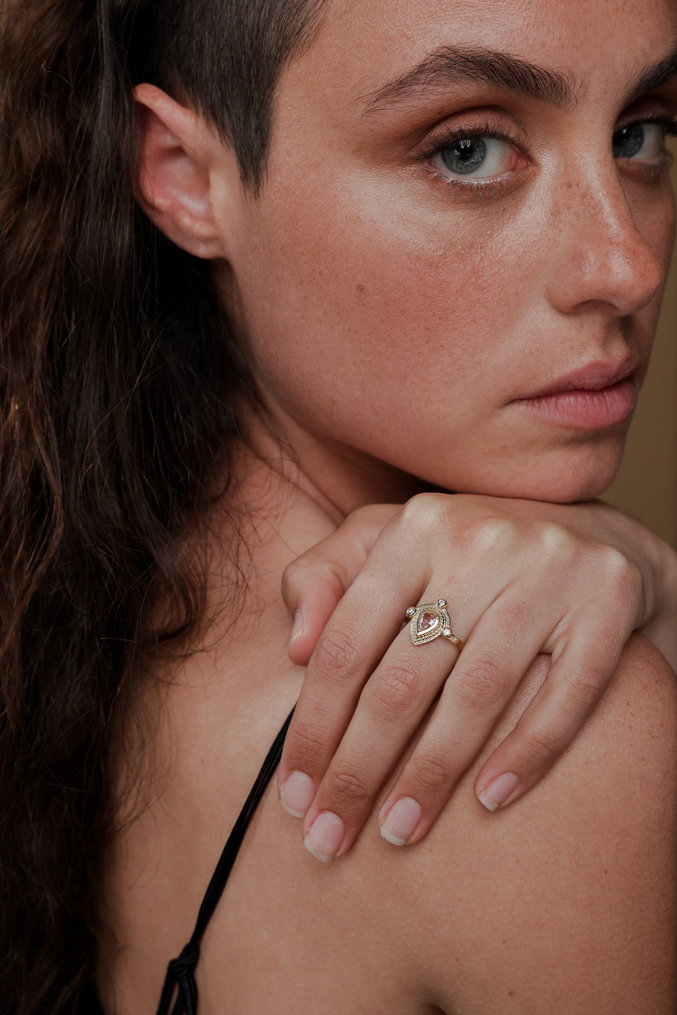 REINA 14K Gold Ring Natural Pear-Shaped Morganite Natural White Diamonds