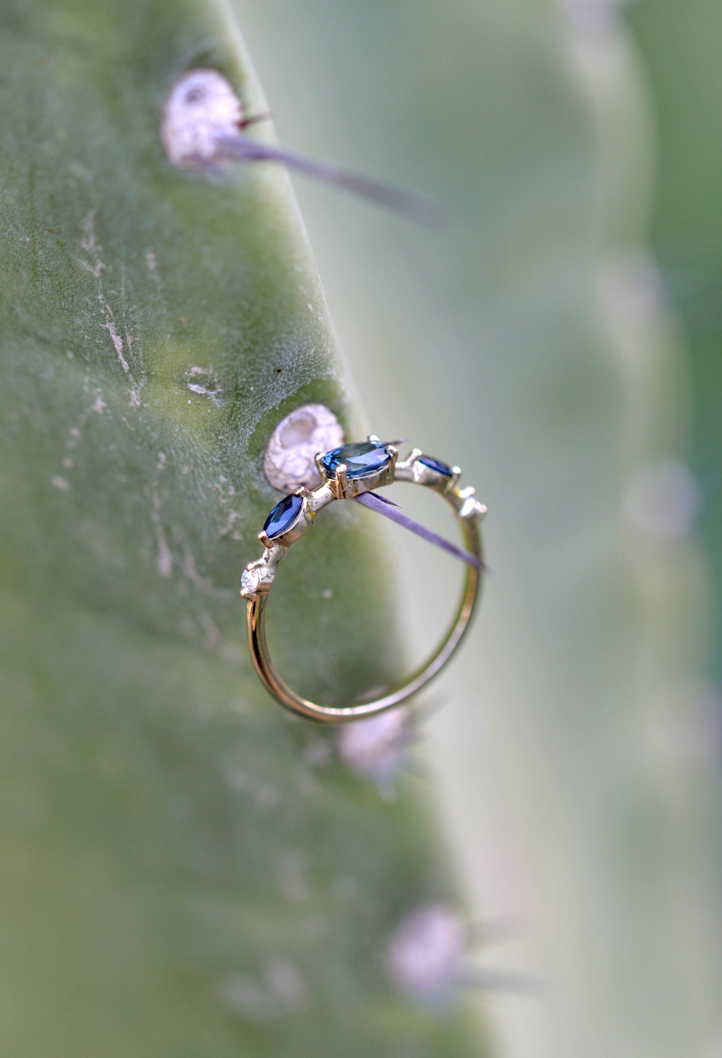 ZOHARA Ring 14K Gold Teal & Blue Sapphires, Lab diamonds