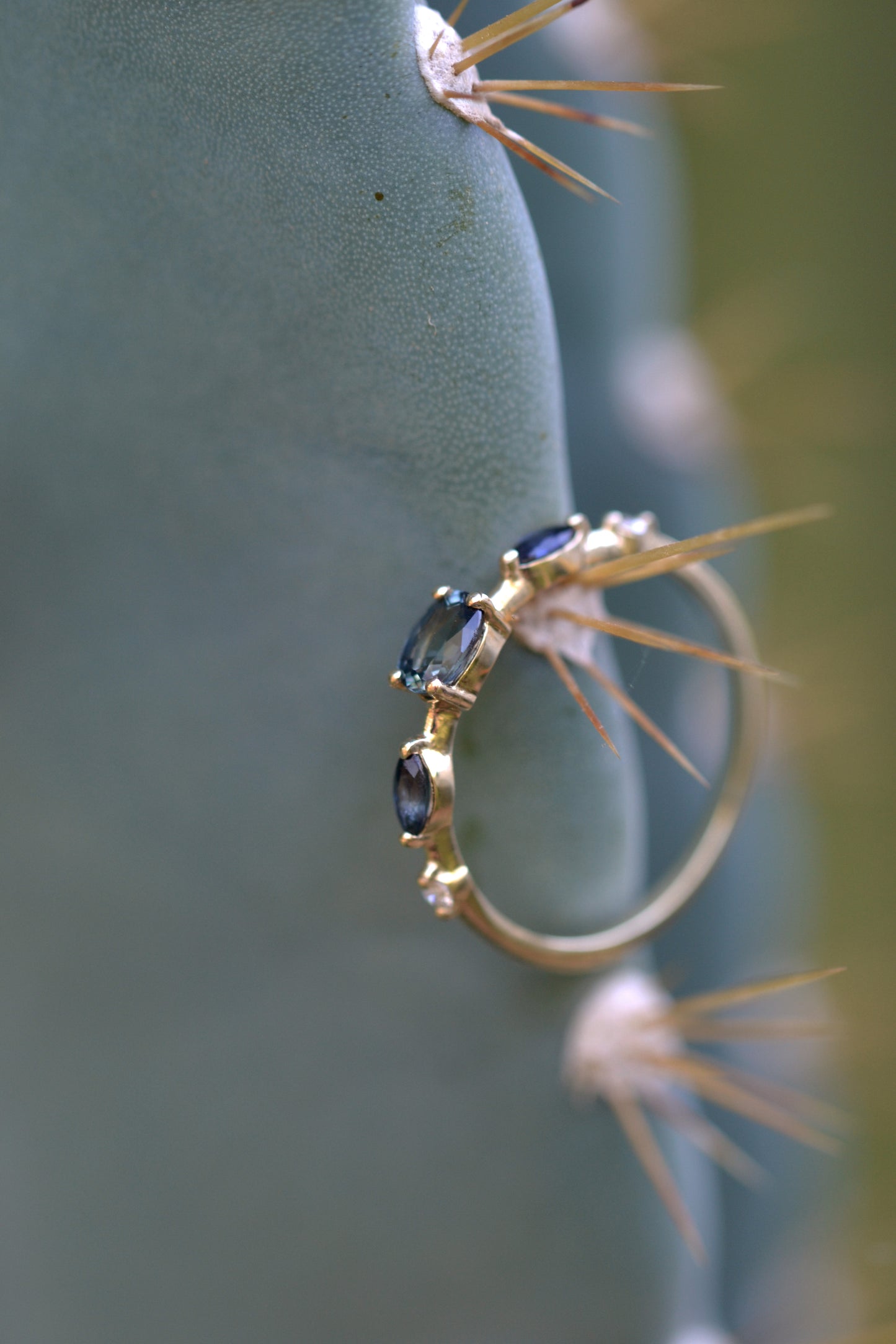 ZOHARA Ring 14K Gold Teal & Blue Sapphires, Lab diamonds
