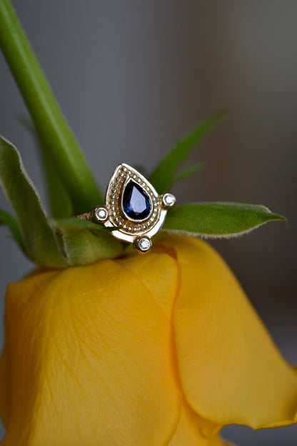 REINA 14K Gold Ring Natural Pear-Shaped Morganite Natural White Diamonds