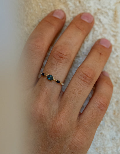 ZOHARA Ring 14K Gold Natural Teal & Blue Sapphires, Lab diamonds