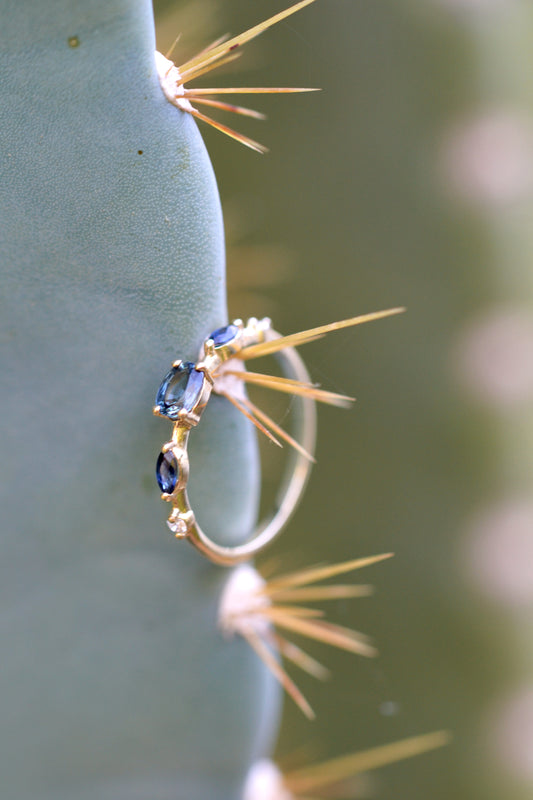 ZOHARA Ring 14K Gold Teal & Blue Sapphires, Lab diamonds