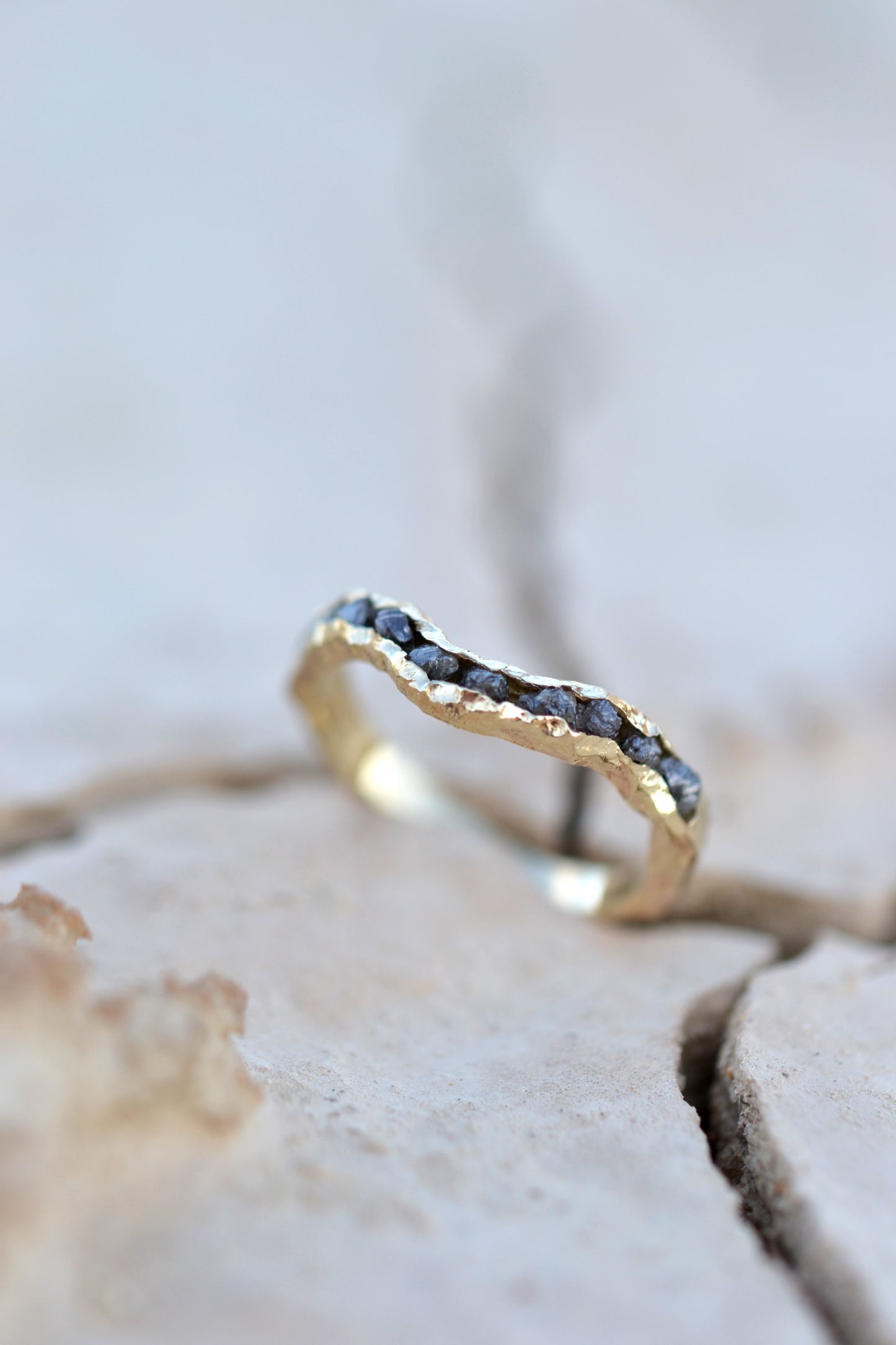 DUNES Ring 14K Solid Gold Narual Raw Diamonds