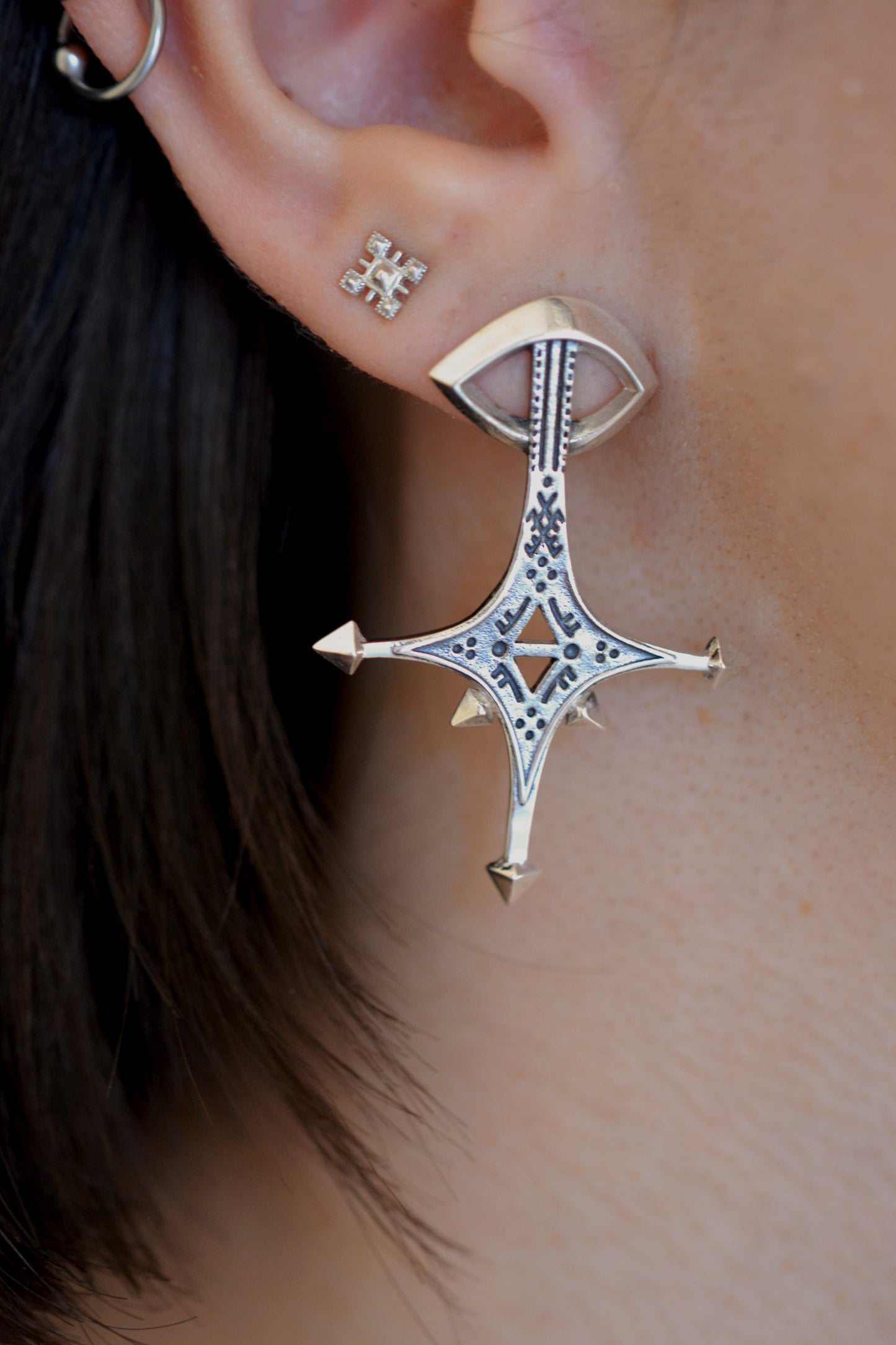 TEARDROP Silver Stud Earrings