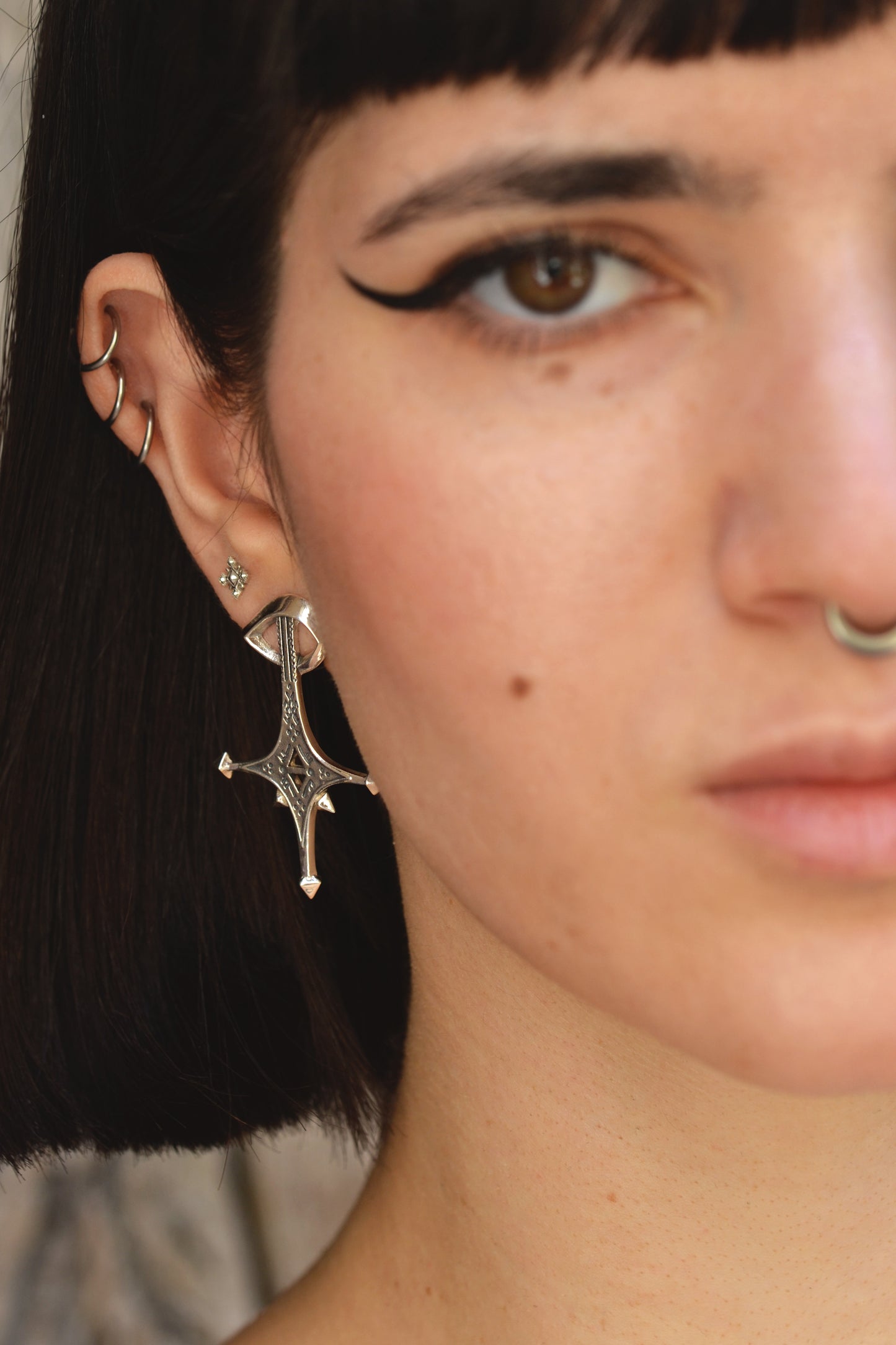 TEARDROP Silver Stud Earrings