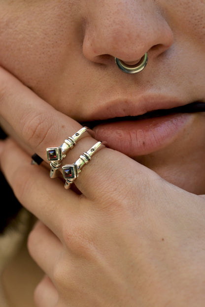 PYRAMID Ring